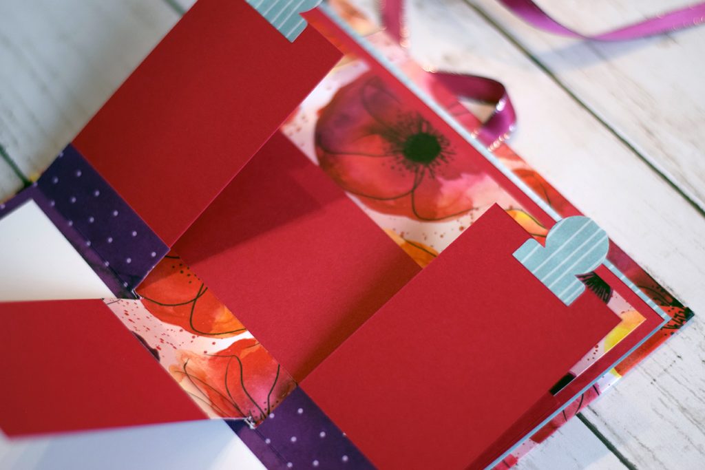 mini album rouge coquelicot à cachette 5
