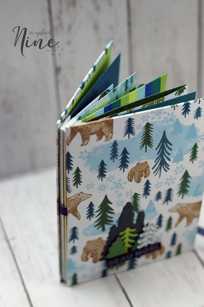 album de noel en 6 page avec couverture cartonnée 10