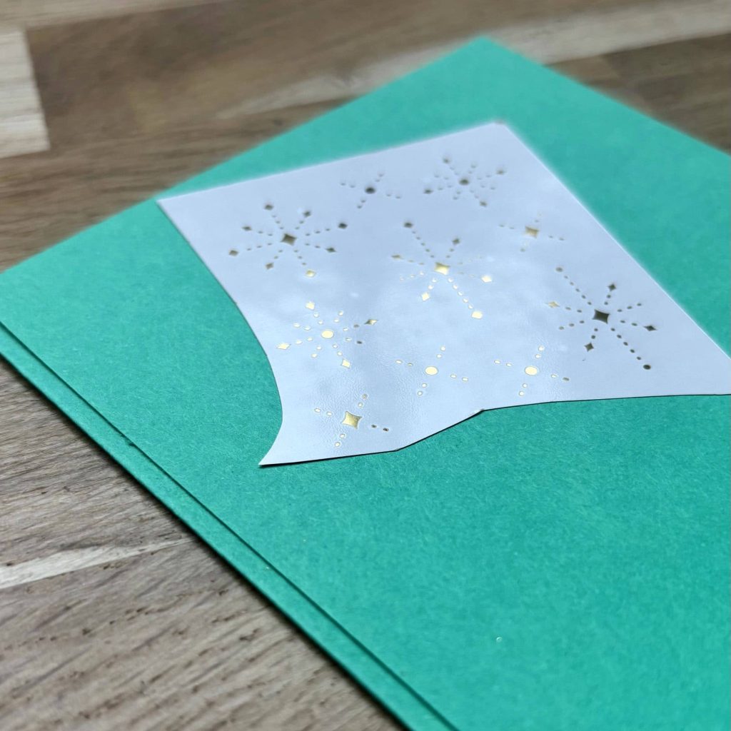 Dépose le motif sur ta feuille