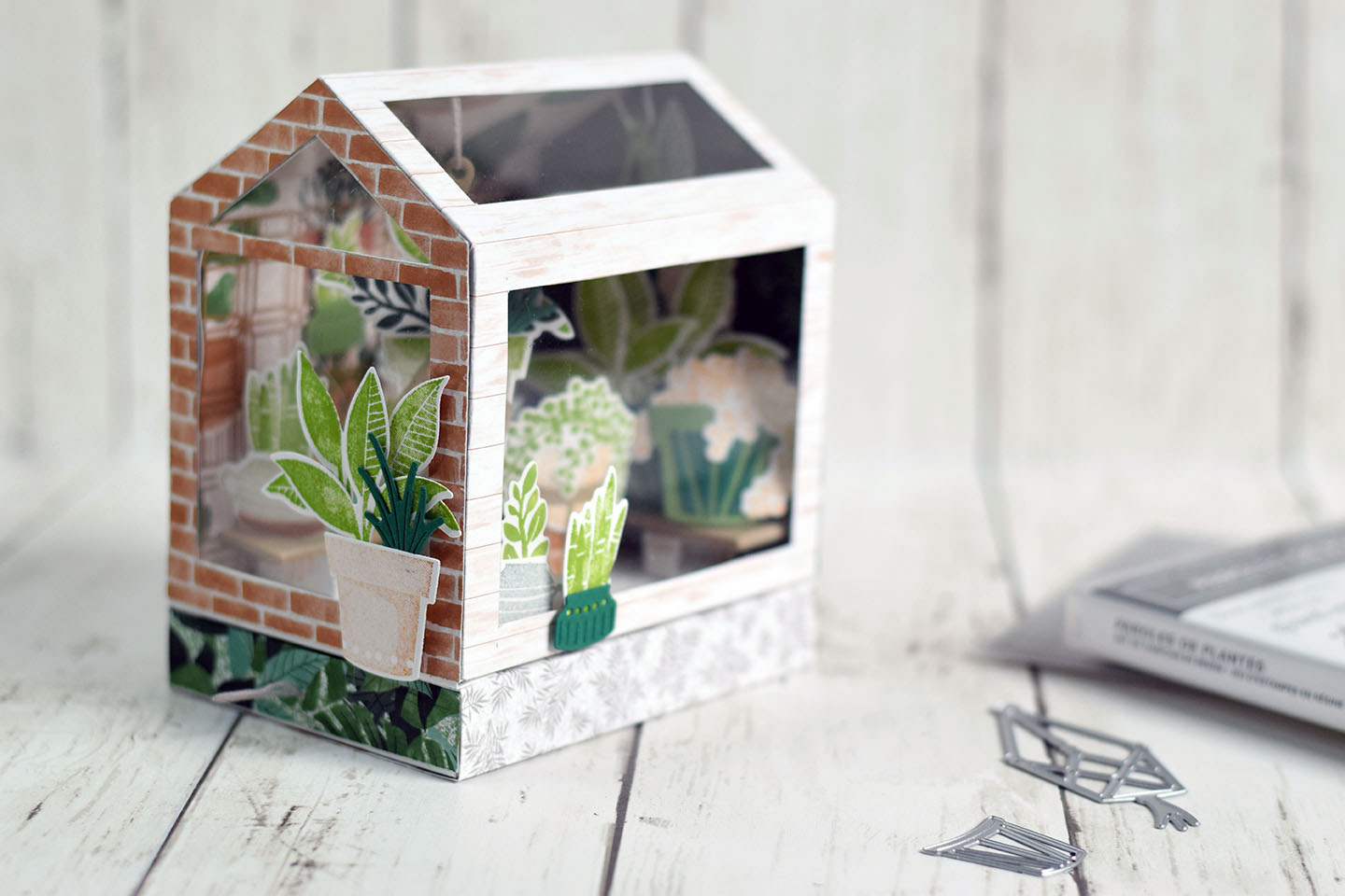 Fabriquer une mini-serre en papier