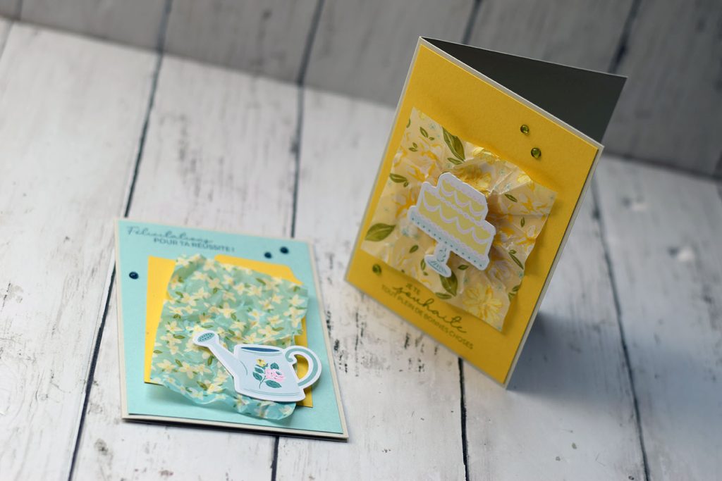 Carte scrapbooking avec du vélin incolore froissé – texture organique