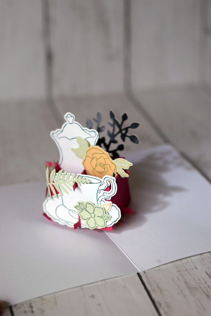 carte popup grille 3D tasse de thé et girly