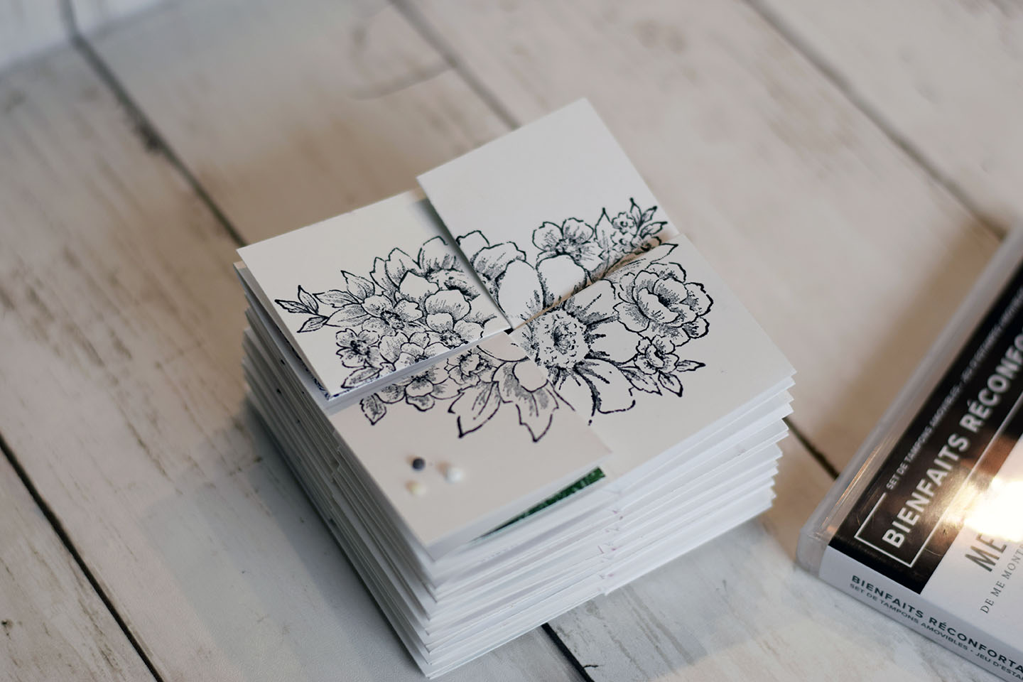Carte origami pliage malin en scrapbooking sans colle