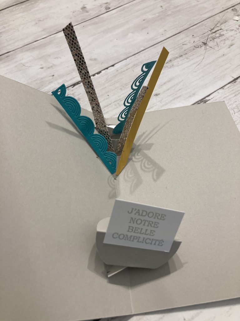 carte popup arc en ciel de couleur 2