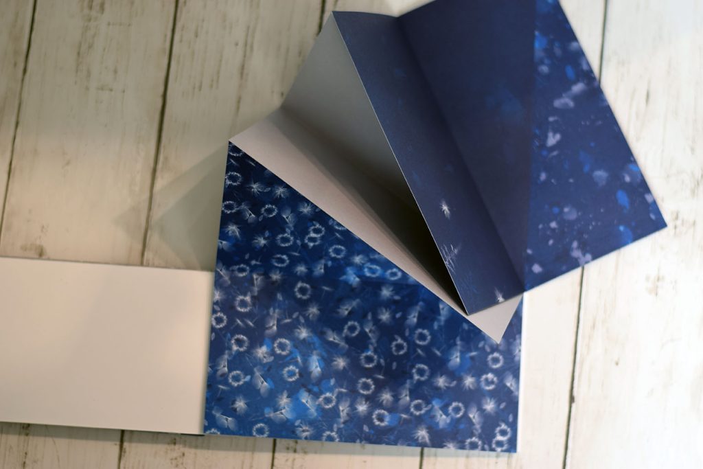 Vue de dessus des 3 triangles assemblés pour la technique superposition origami — mini-album Stampin Up