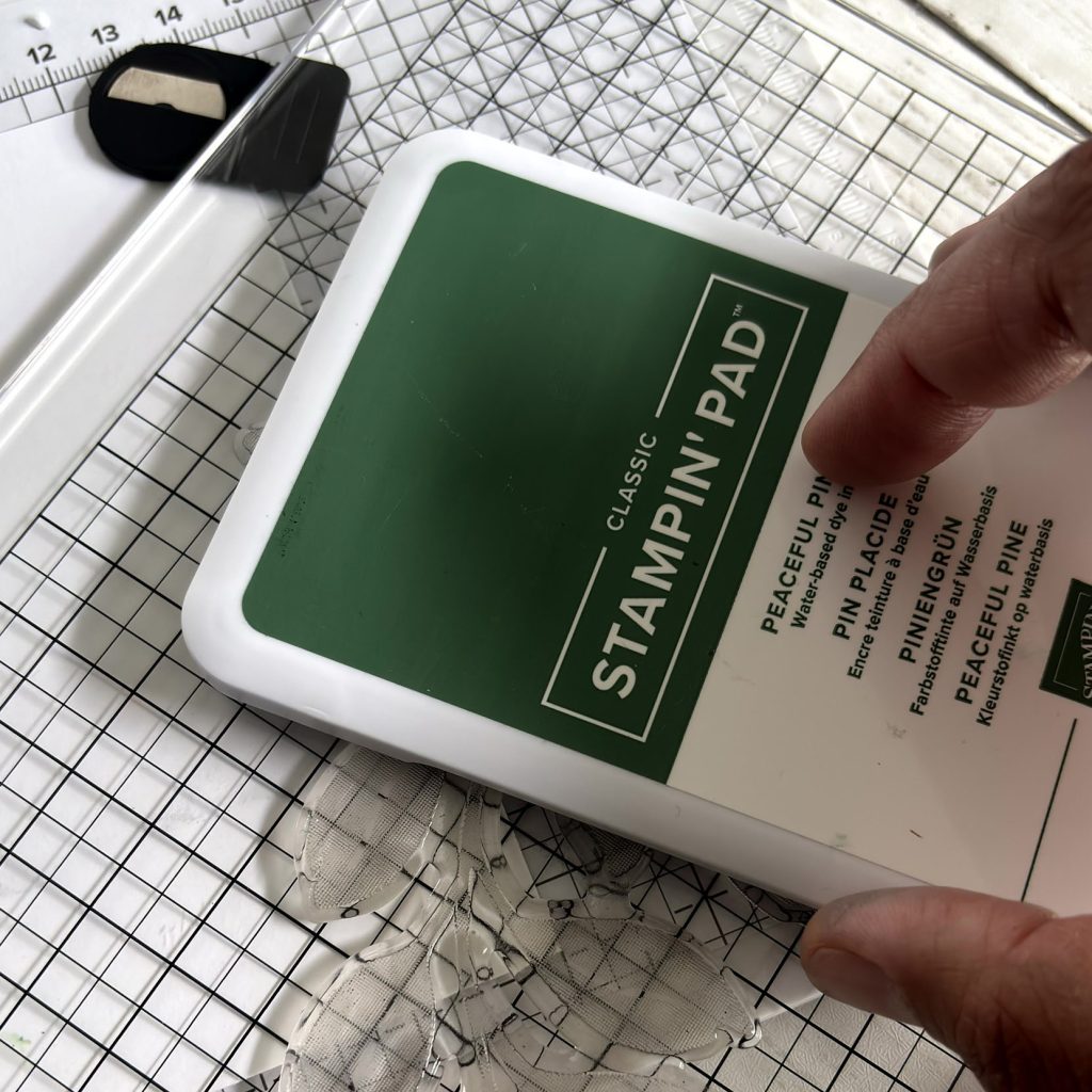 Tampon transparent branchage de feuilles entièrement assemblé, vu de dessus