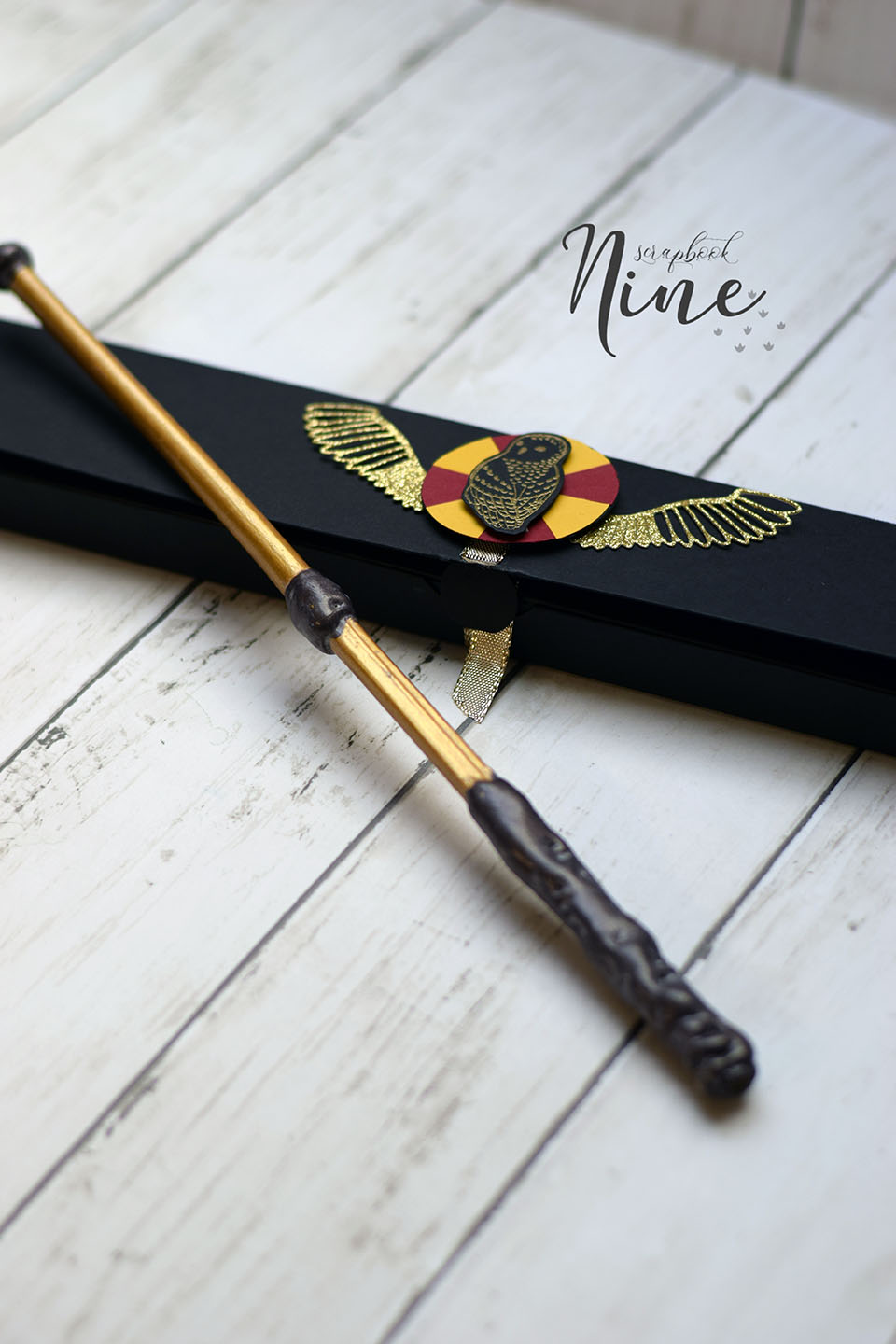 Baguette magique DIY style Harry Potter avec boîte customisée en papier scrap