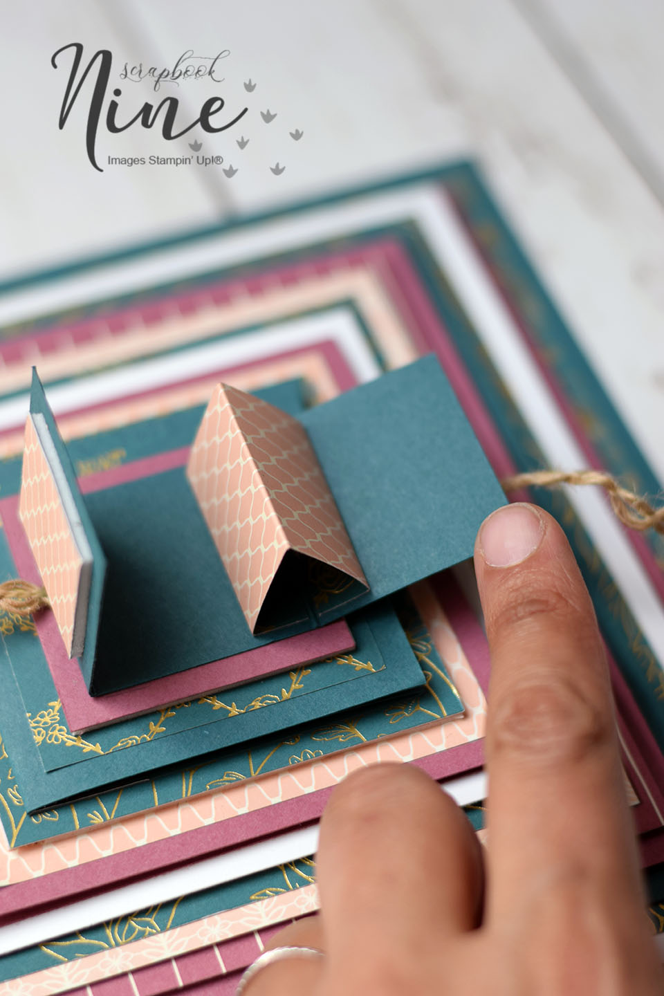 album-pyramide-avec-des-popups-3
