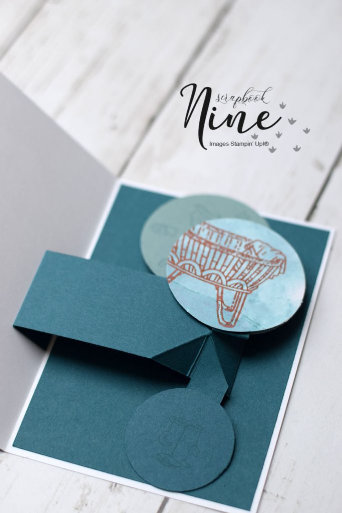 carte popup éléments qui pivotent 2