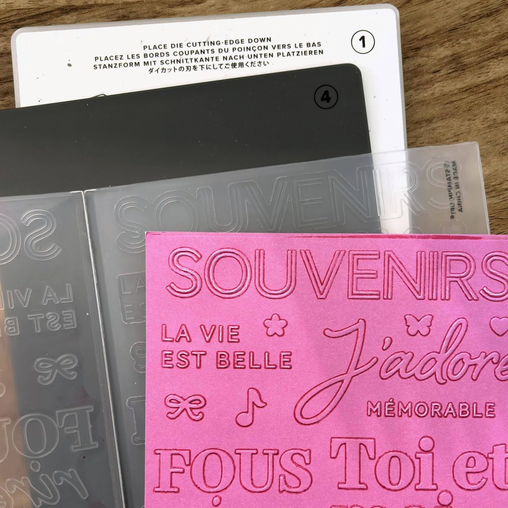 Plioir hybride Stampin'Up! encré avec rouleau rouge avant passage en machine