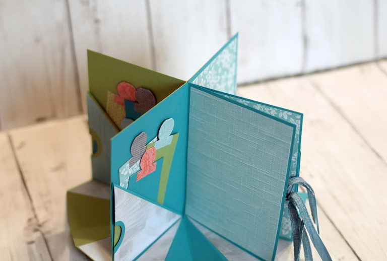 Mini-album-carrousel-avec-des-popups-8 (2)