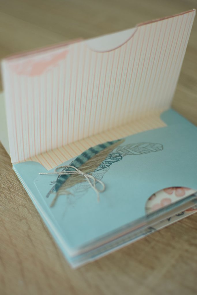 Album enveloppe bébé fait main avec pochettes photos premiers moments