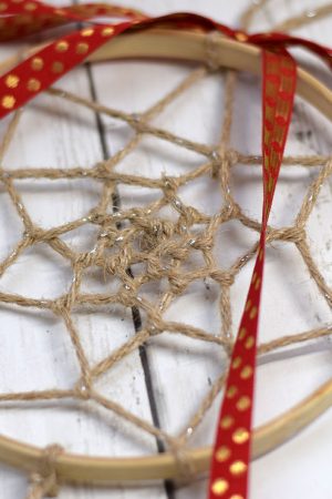 decoration-de-noel-avec-un-cercle-a-broder-2.jpg