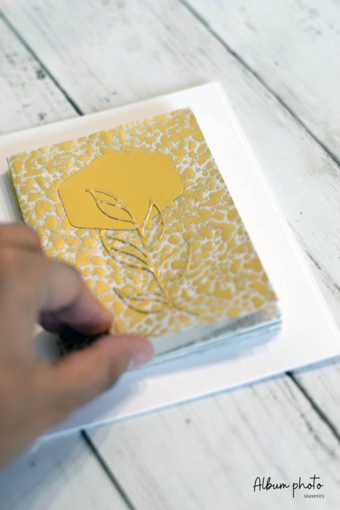album-photo-a-couverture-doree-accordeon-avec-un-cadre-couleur-bronze-4