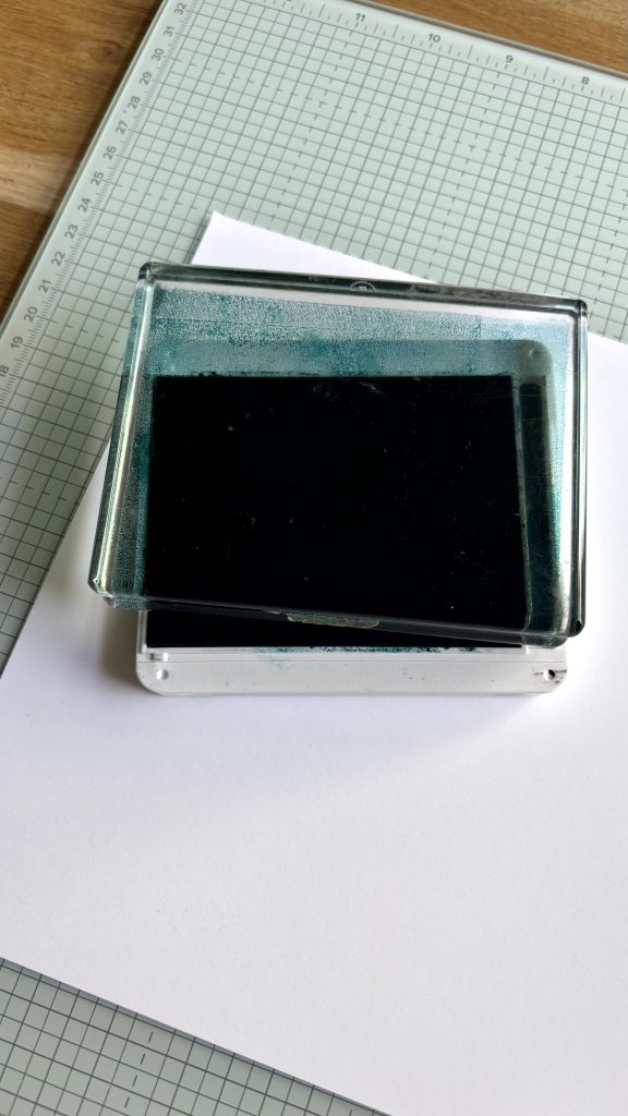 Étape 1 : dépôt du bloc transparent sur l'encreur Stampin'Up!