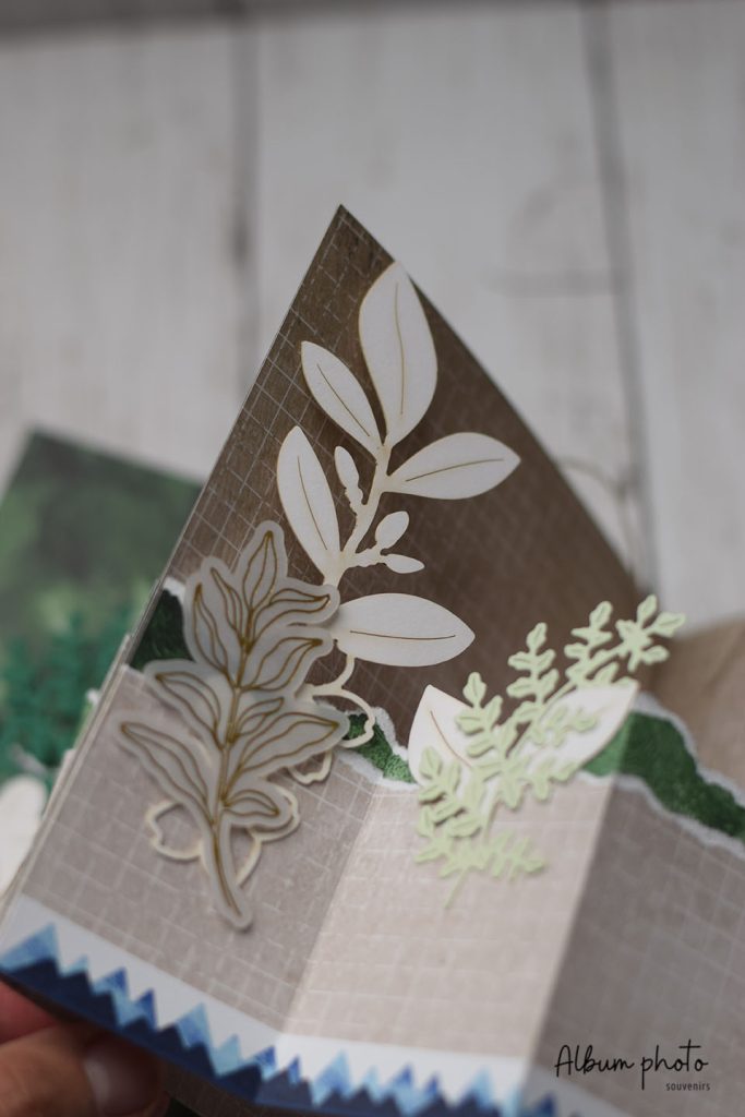 Album carrousel pop-up scrapbooking avec des feuillages