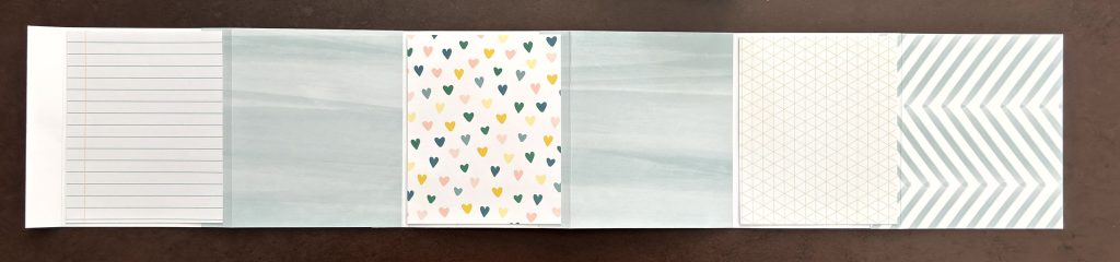 Bande accordéon trois volets en papier pastel à pois