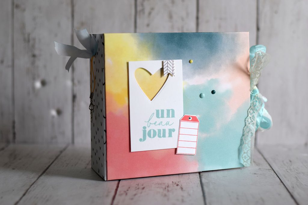 Album de naissance joyeux