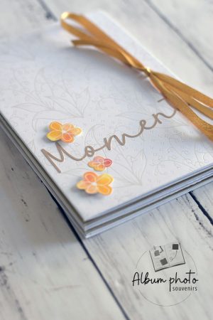 Livre d'or mariage gaufrage floral et ruban doré fait main