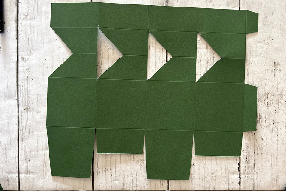Découpe des triangles du mécanisme d'ouverture