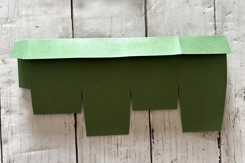 Pliage des côtés de la boîte
